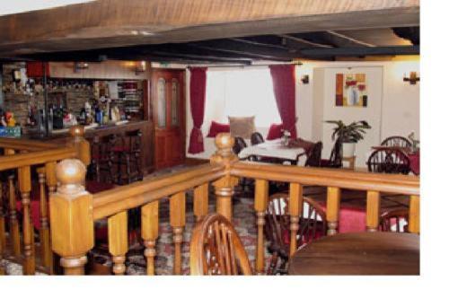 The White Hart Hotel Menheniot Екстериор снимка
