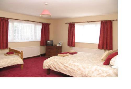 The White Hart Hotel Menheniot Екстериор снимка